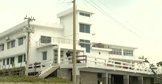 বিশ্বব্যাংকের ঋণের টাকায় নির্মিত ভবণ এখন ‘গলার কাঁটা’